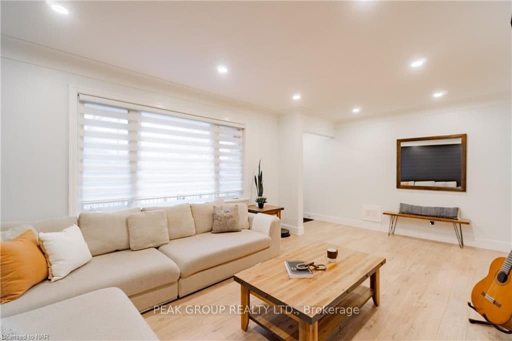 2862 DORCHESTER Road photo 8