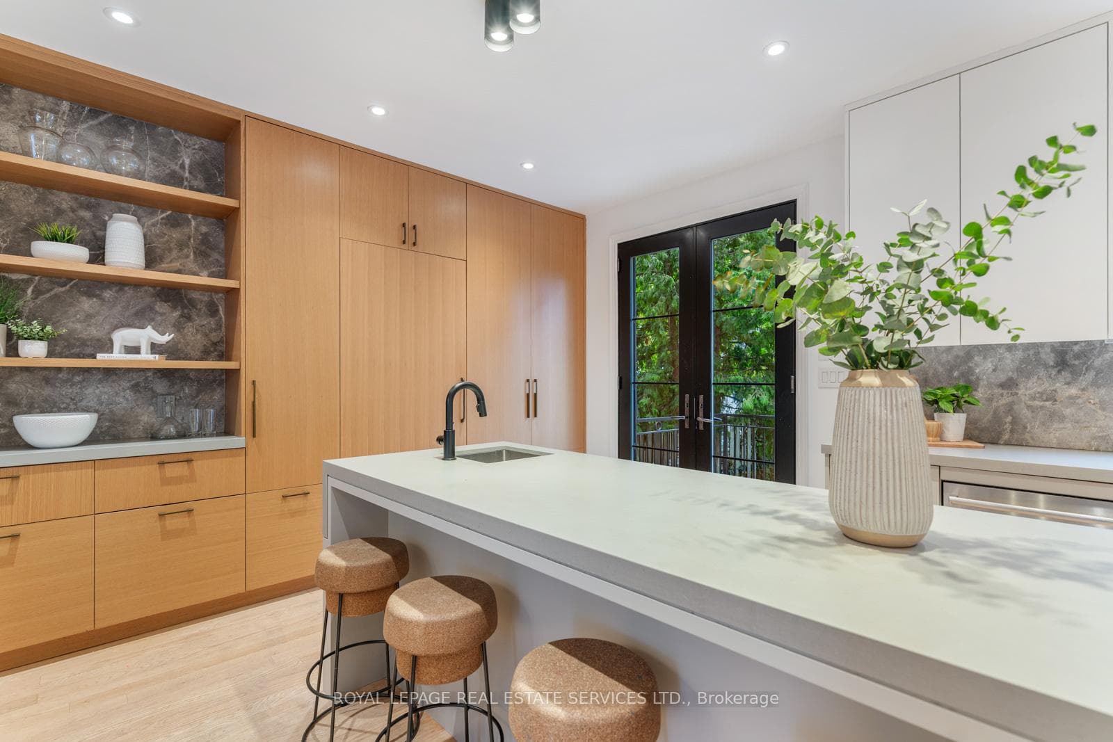14 Lukow Terrace photo 20