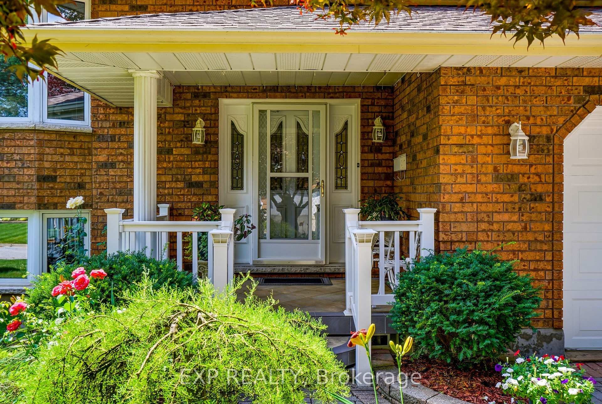 12 Fern Gate photo 3