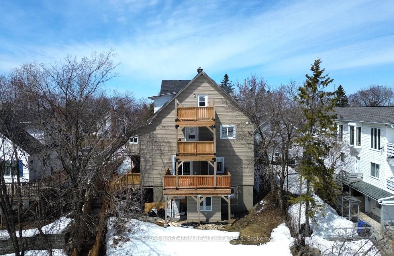 177 Lakeshore Road Unit Unit 3 photo 2