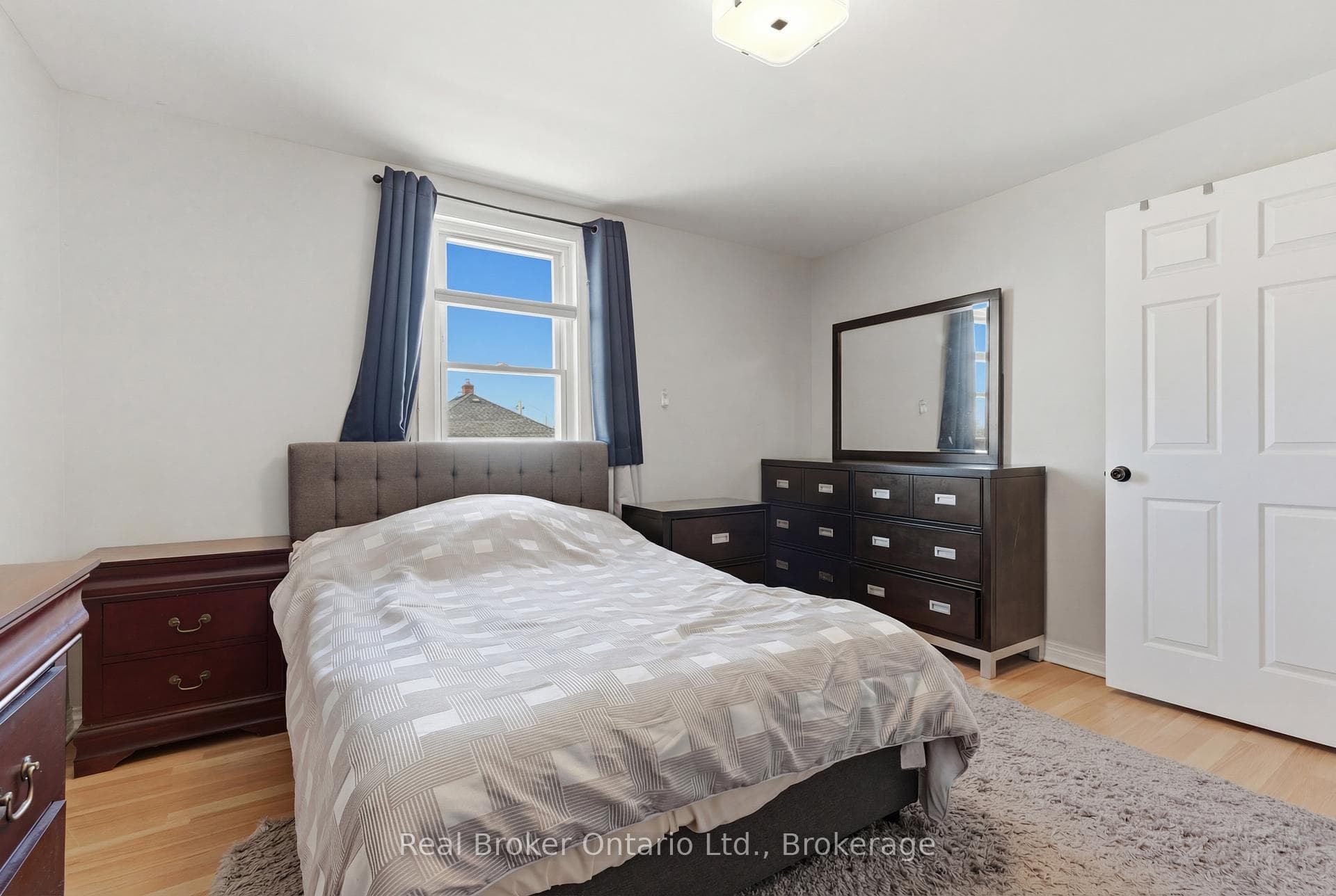 154 Niagara Falls Road photo 28