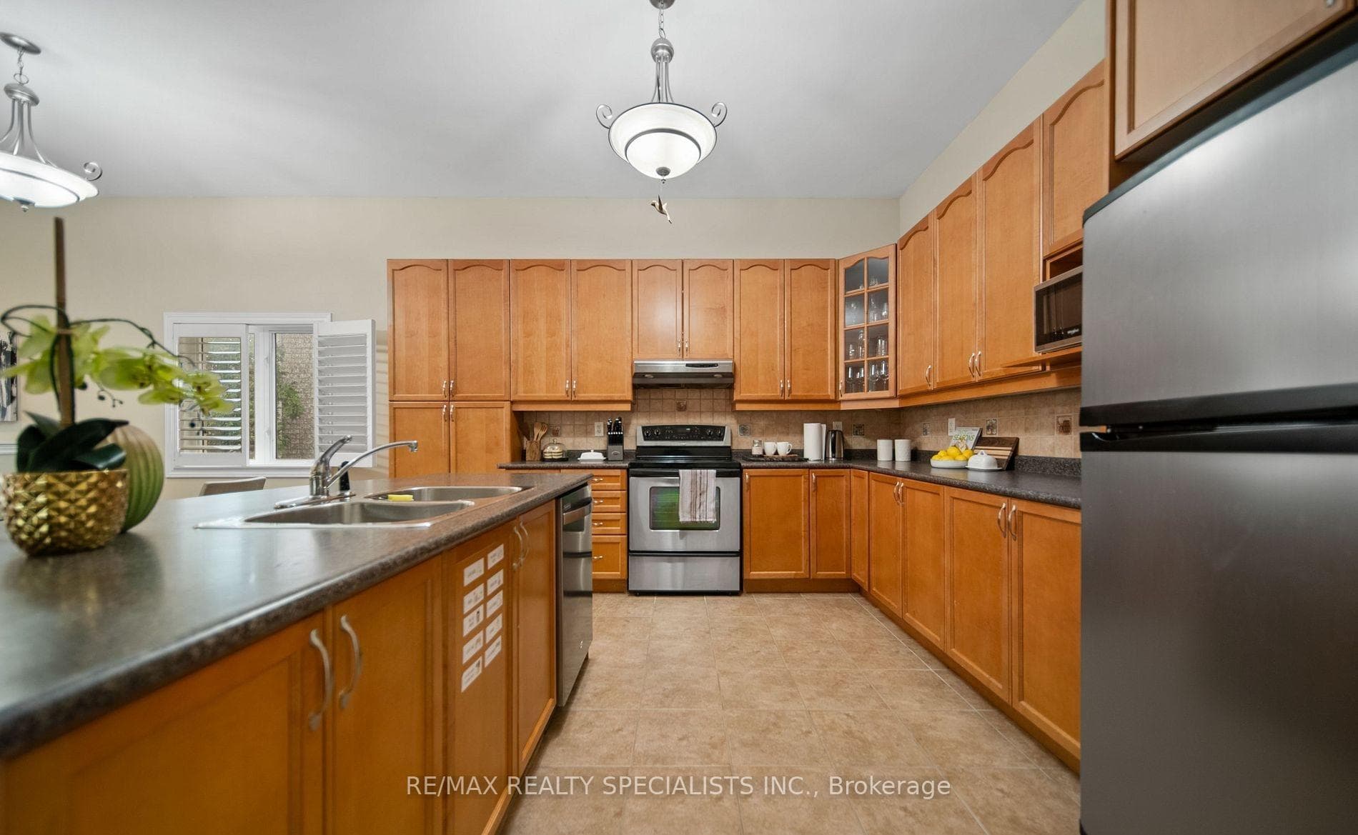 31 Saint Hubert Drive photo 16