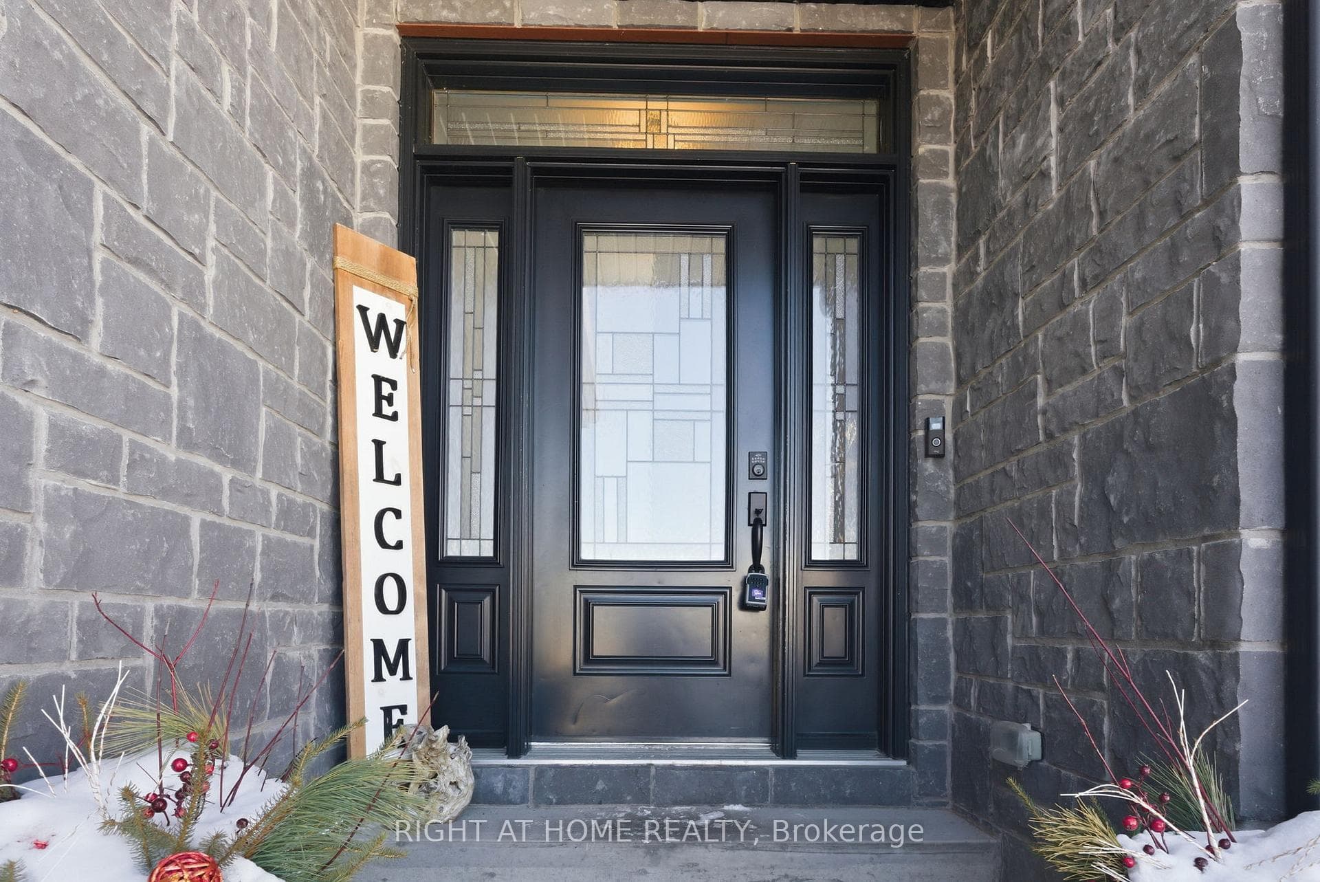 4 Rowan Place photo 3