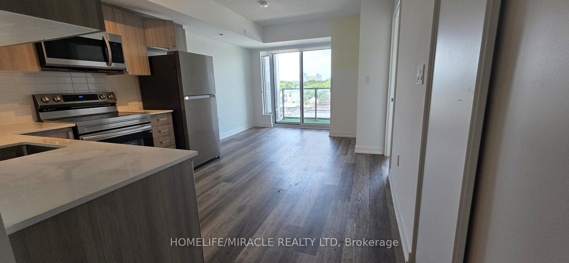 556 Marlee Avenue Unit 522 photo 3
