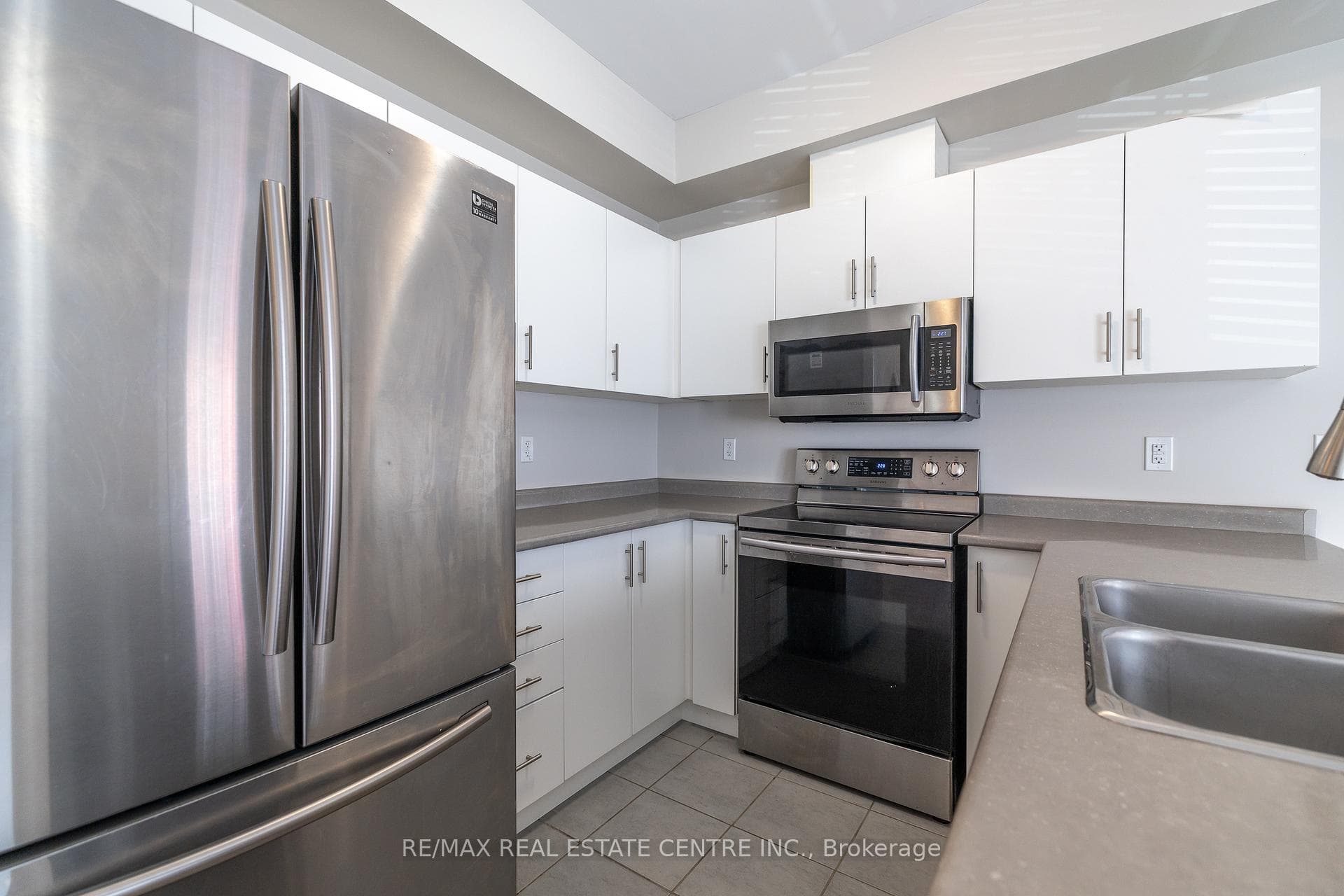 88 Decorso Drive Unit 80 photo 6