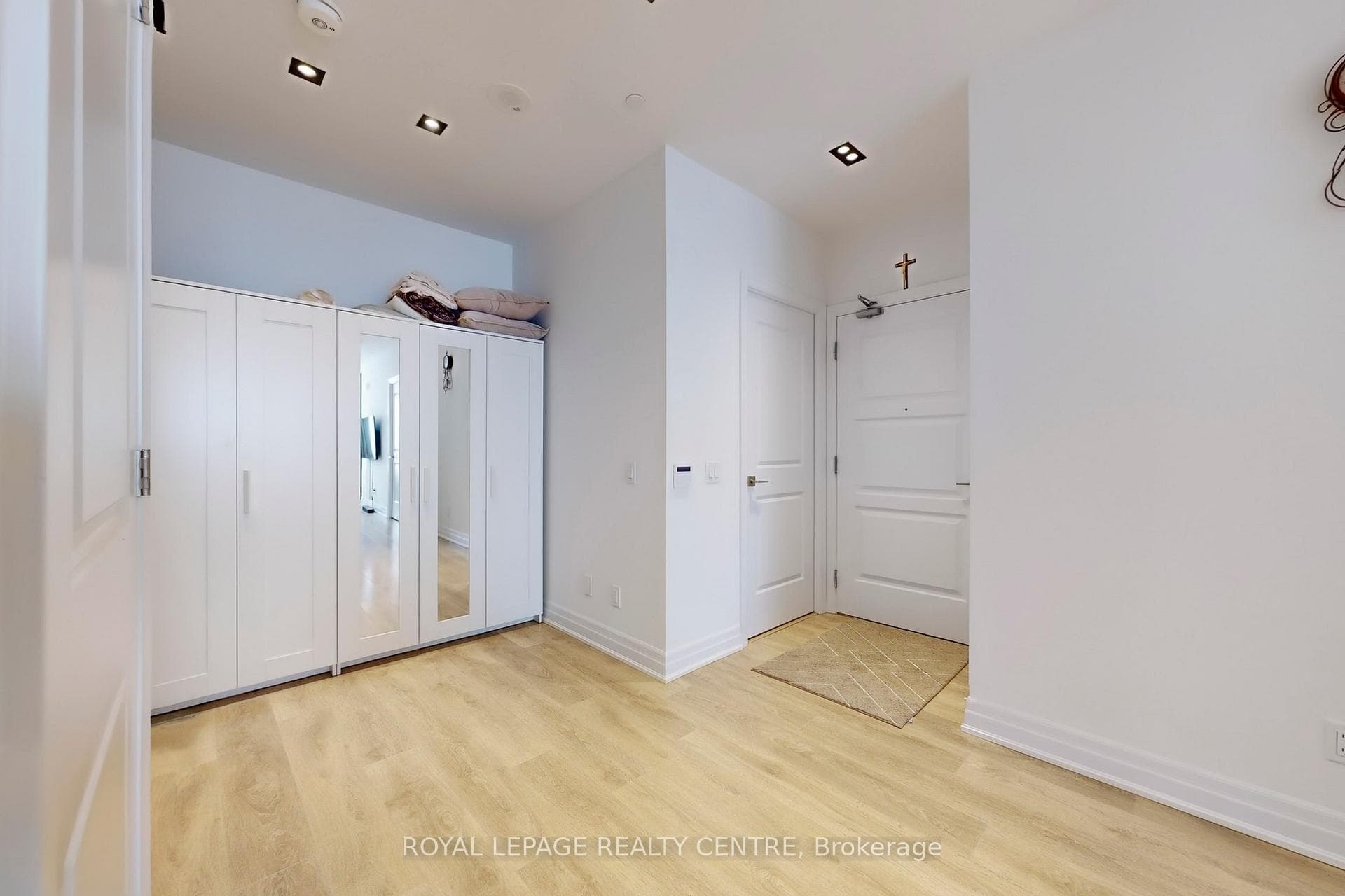 36 ELM Drive Unit 2605 photo 25