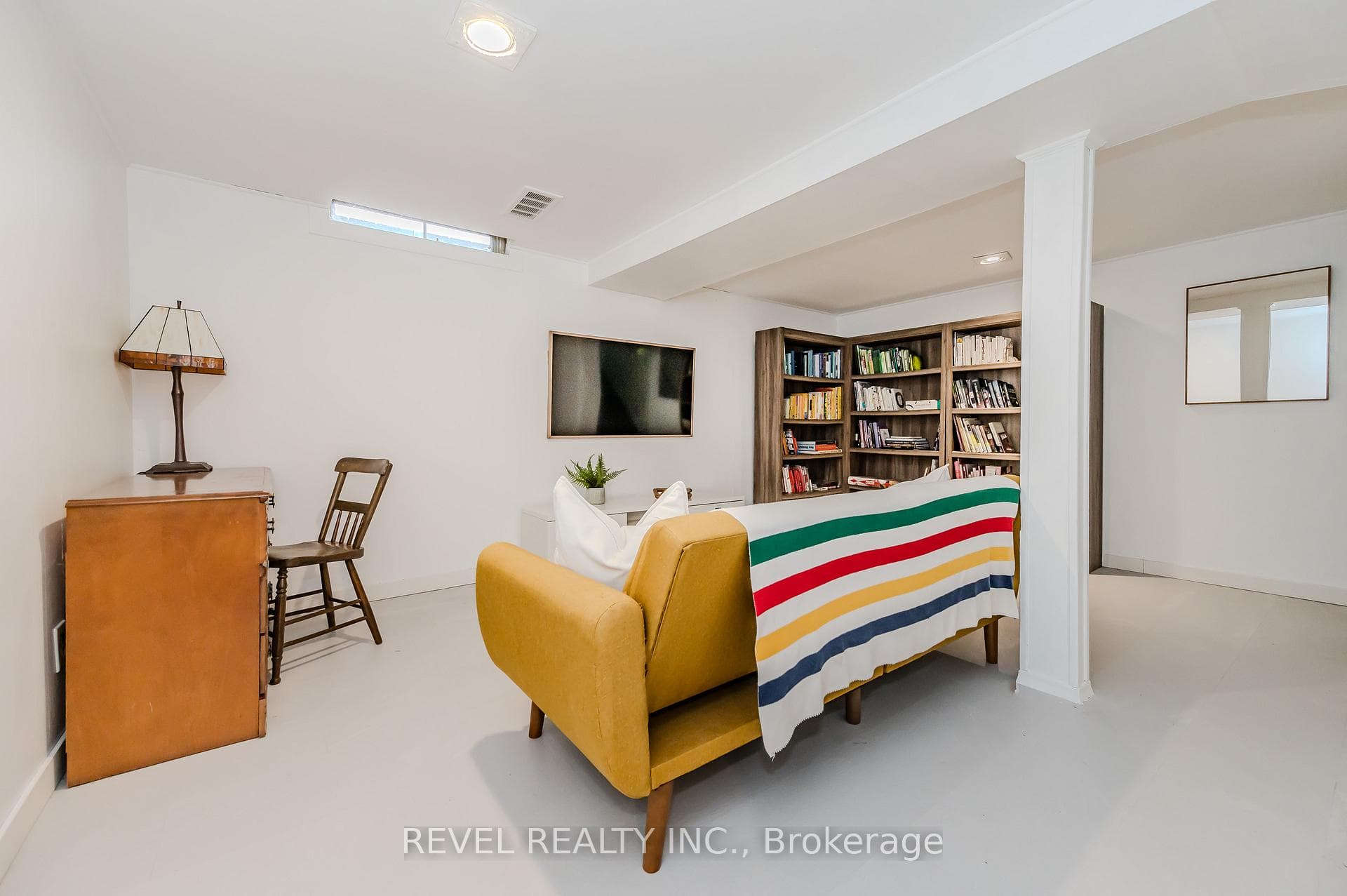280 Thaler Avenue Unit 3 photo 41