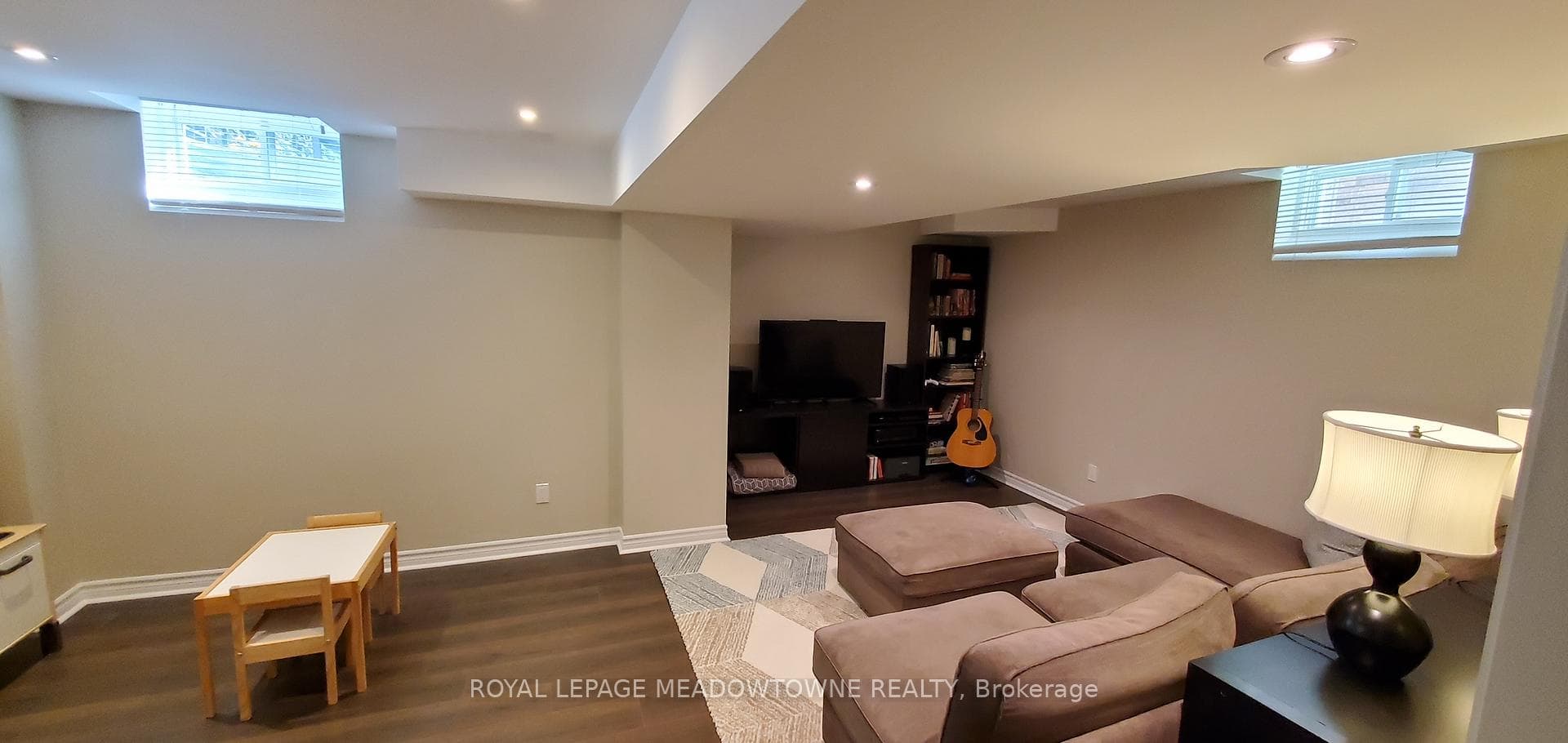 84 Reynolds Crescent photo 31