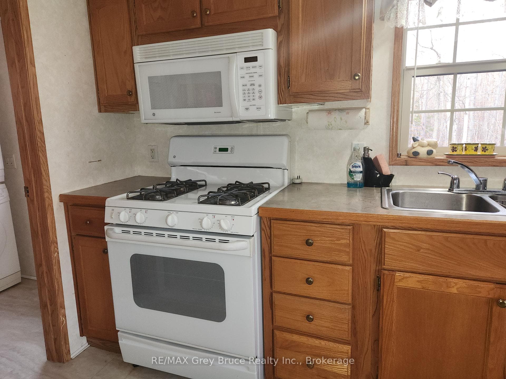 41 Maple Drive photo 13