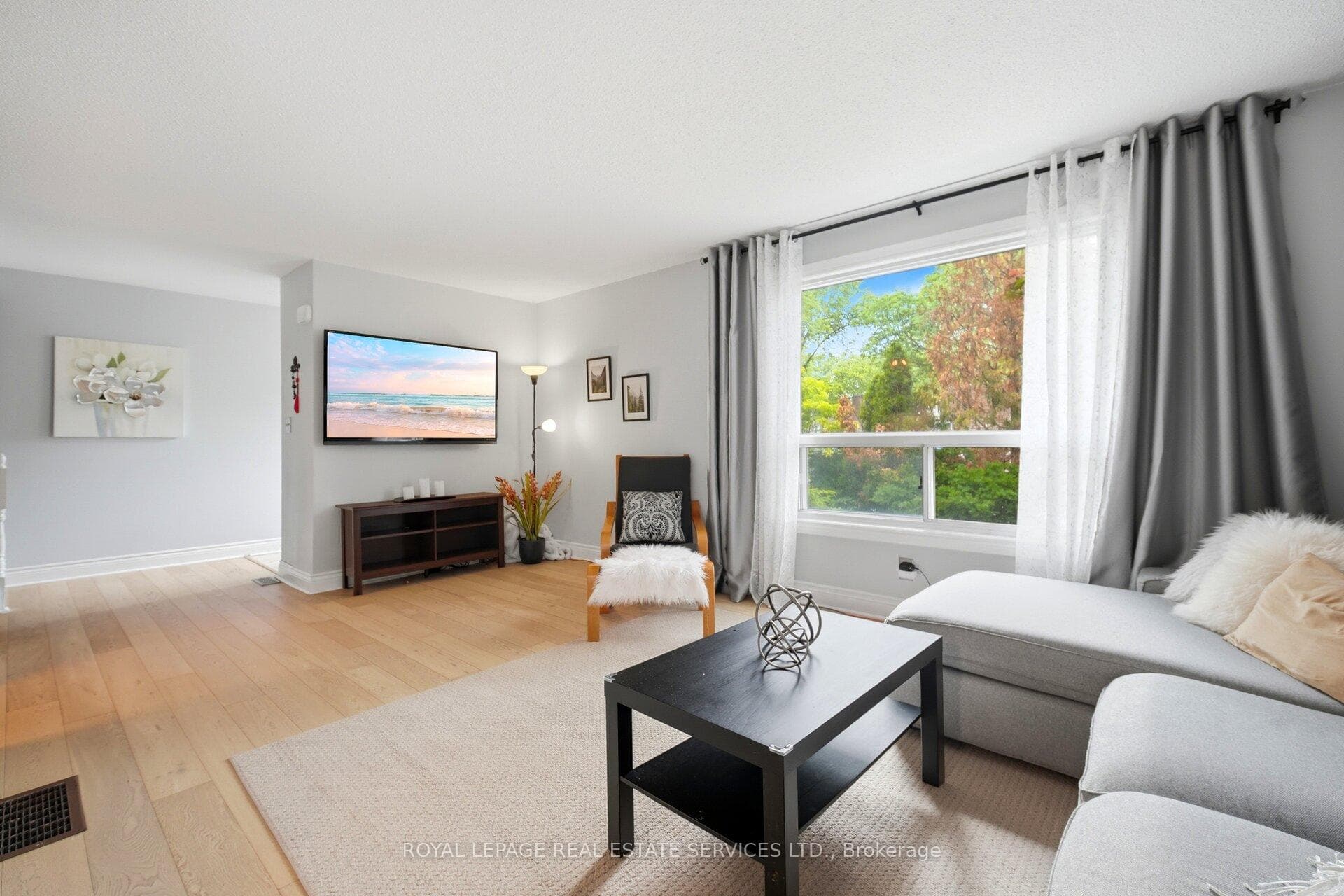 649 Francis Road Unit 3 photo 4