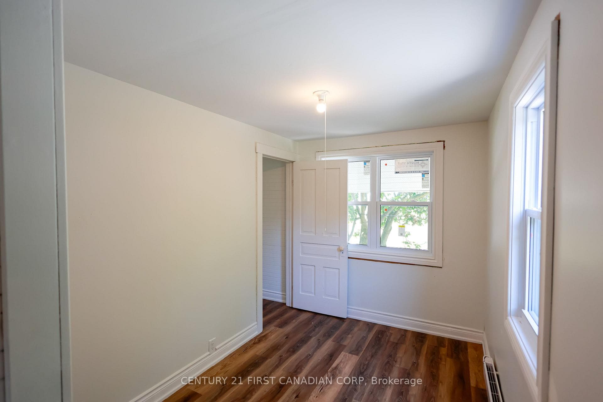 188 Furnival Road photo 14