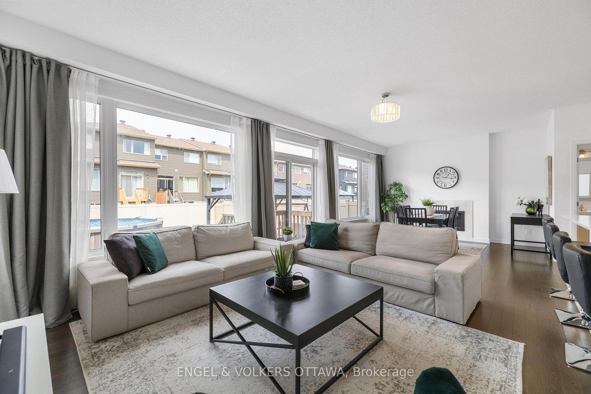 77 Amber Street photo 14