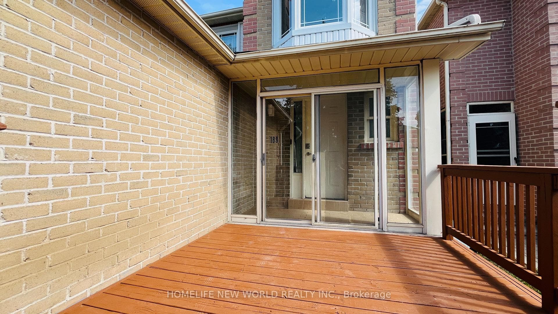 189 Gailcrest Circle photo 3