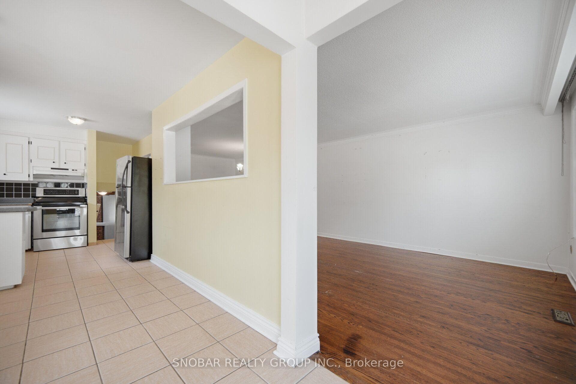 1228 Shamir Crescent photo 3