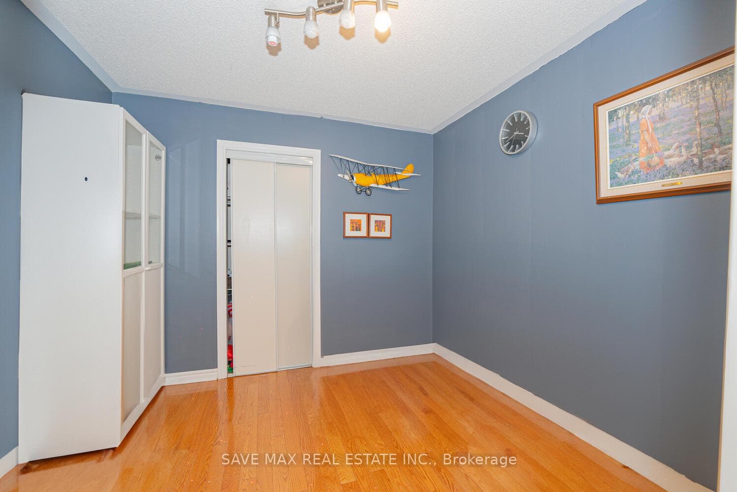 670 Macbeth Heights photo 4