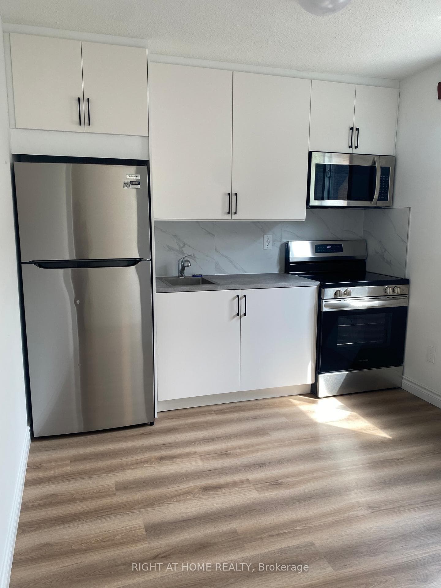 1596 Corkstone Glade Unit Main photo 4