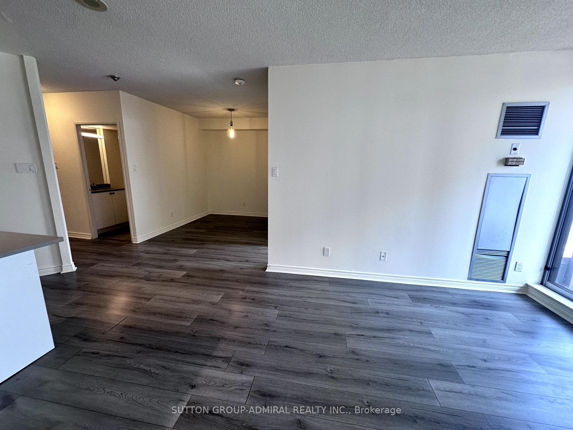 736 Bay Street Unit 2003 photo 19
