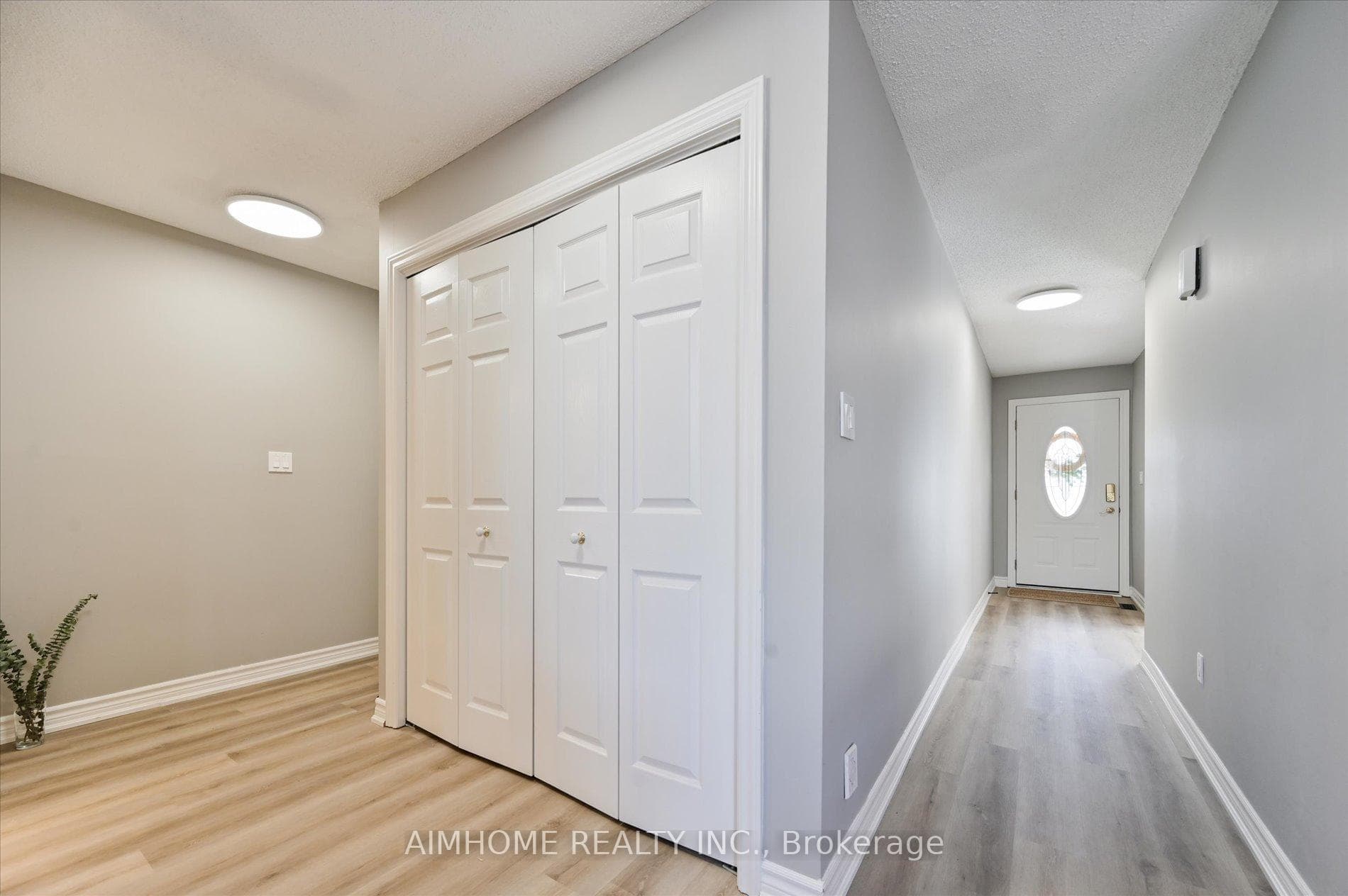 787 Roseheath Drive photo 6