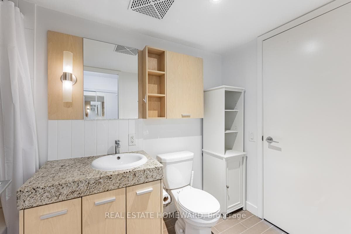 4-Piece Bathroom with 2 Access Points