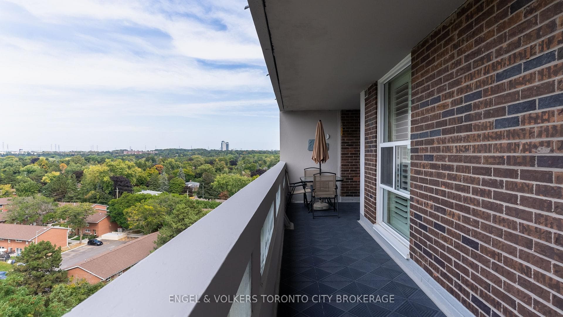 50 Inverlochy Boulevard Unit 1110 photo 31