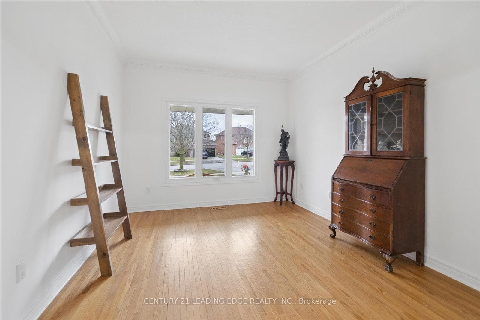 161 Shaftsbury Avenue photo 10