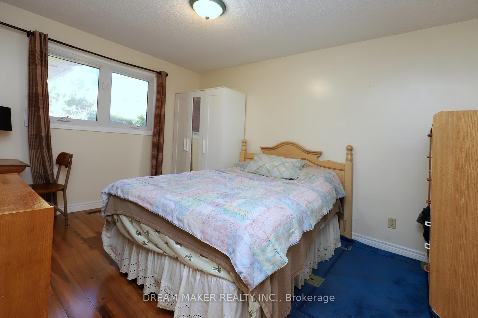4272 Wakefield Crescent photo 39