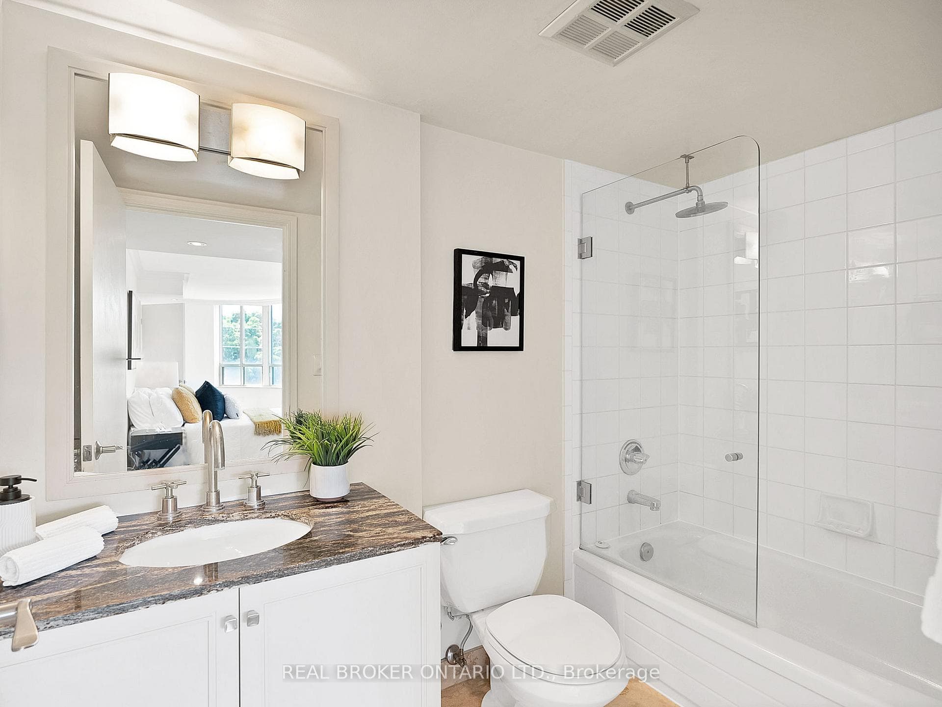 185 Robinson Street Unit 311 photo 10