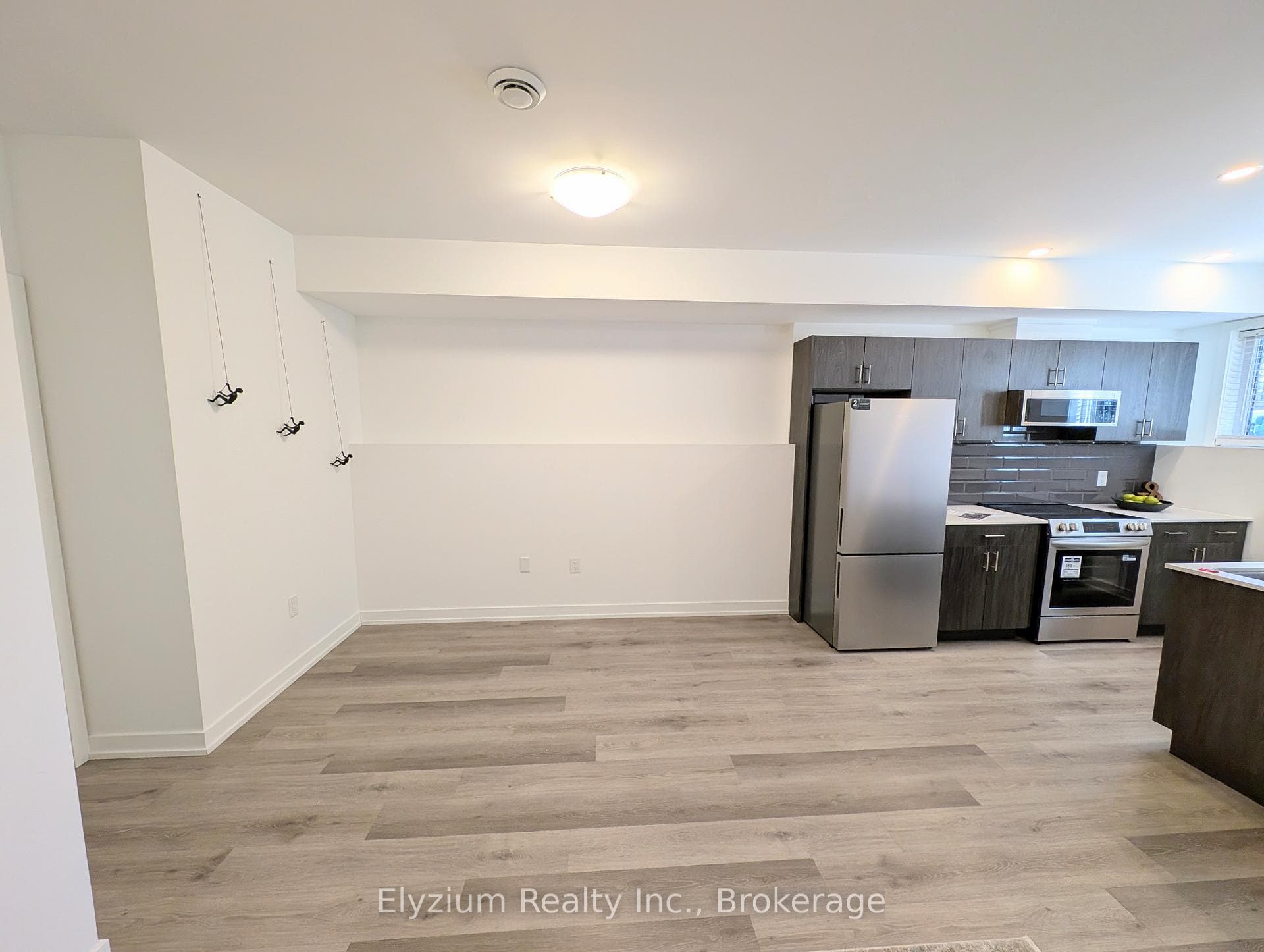 781 Clare Avenue Unit 211 photo 13