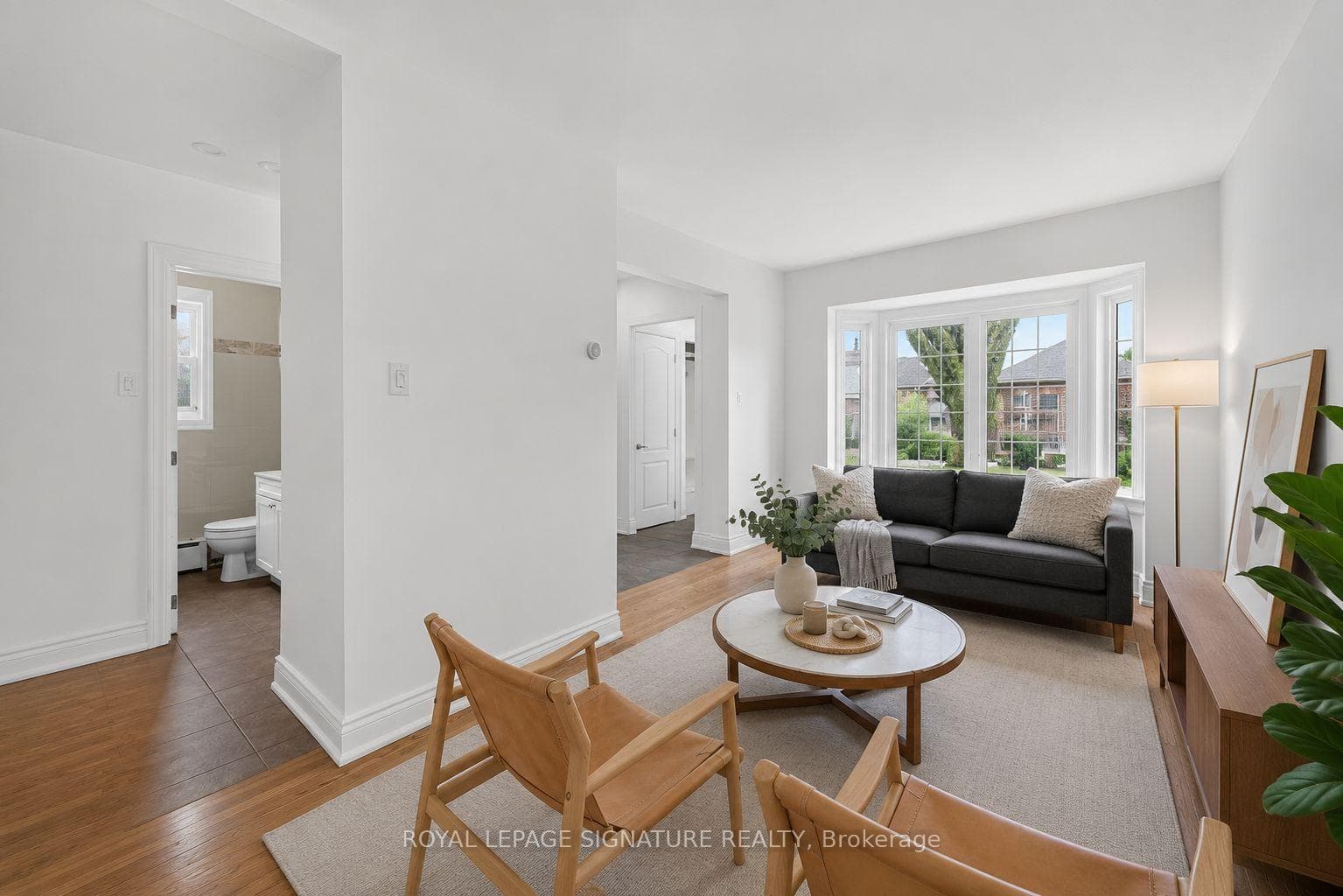 57 Miranda Avenue Unit Main photo 5