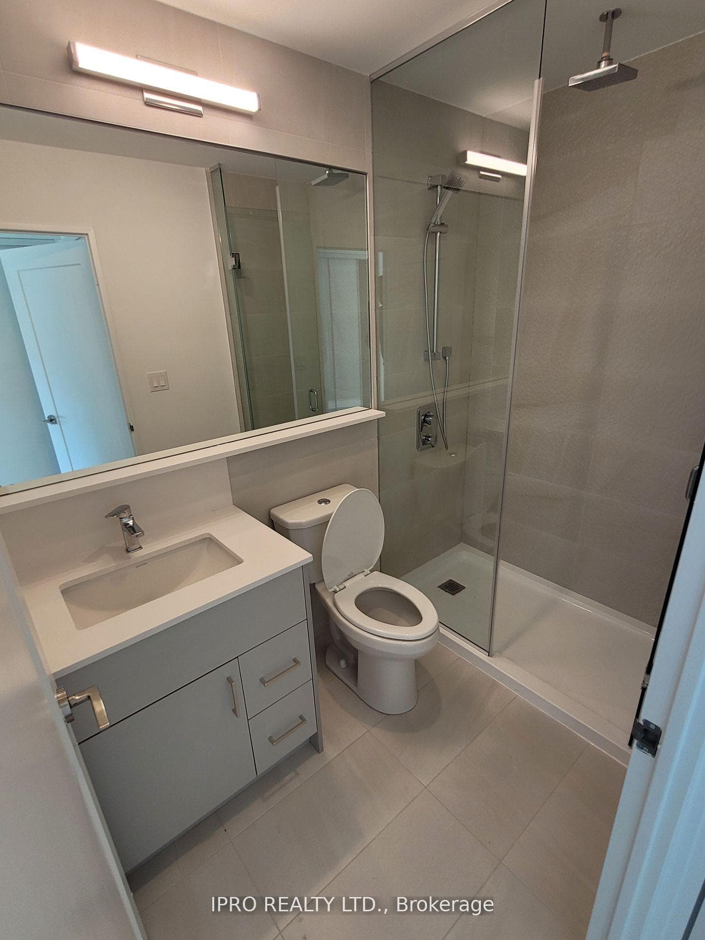 291 Queens Avenue Unit #107 photo 13