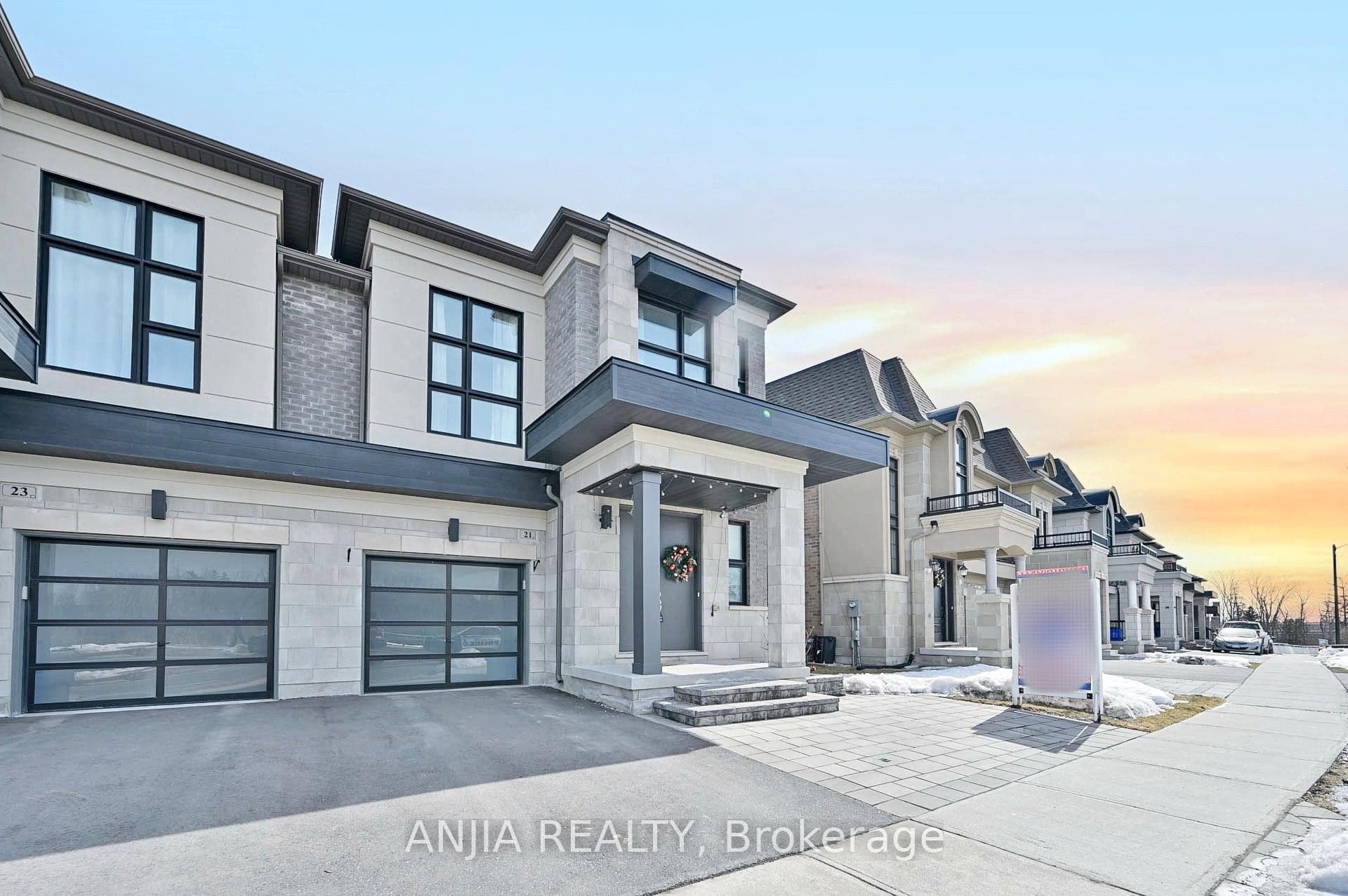21 Bawden Drive photo 2