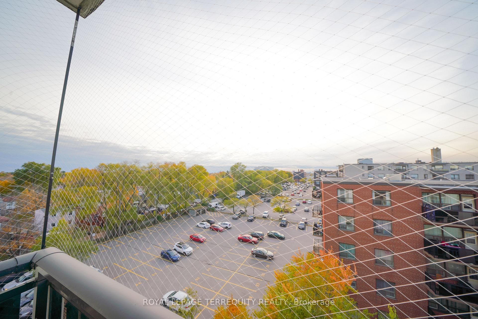 2245 Eglinton Avenue Unit 807 photo 18