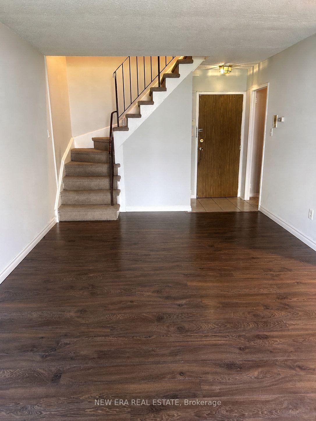 2095 Roche Court Unit 146 photo 4