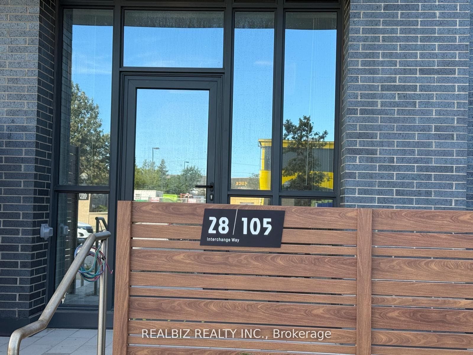 28 Interchange Way Unit 105 photo 12
