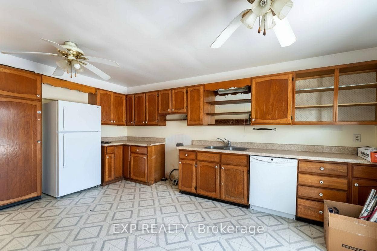 5378 Fly Road photo 10