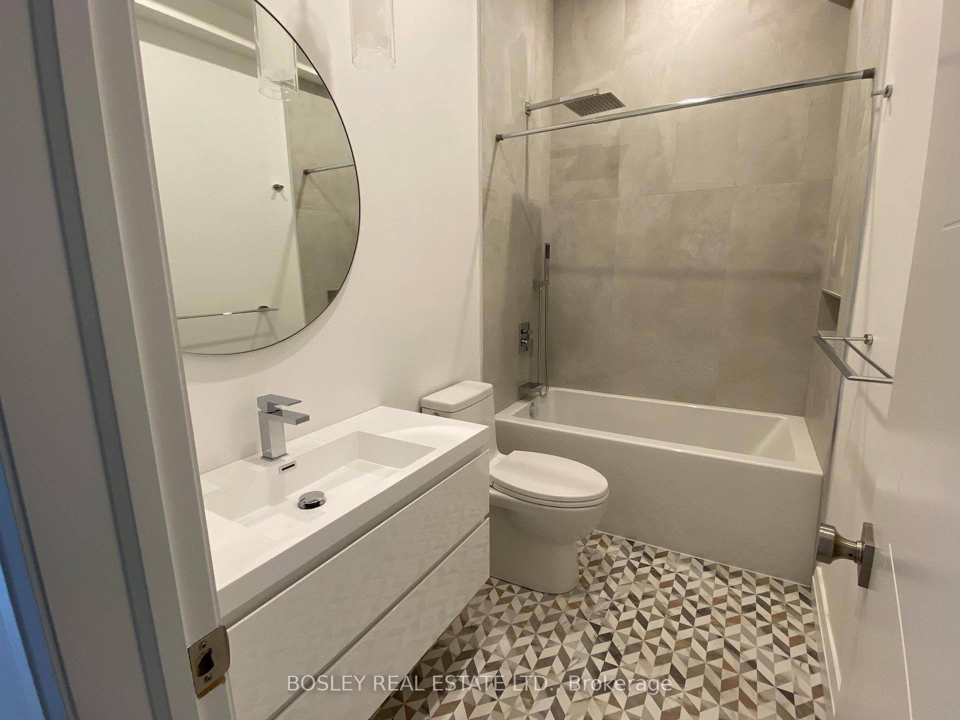 78 Kingsmount Park Road photo 22