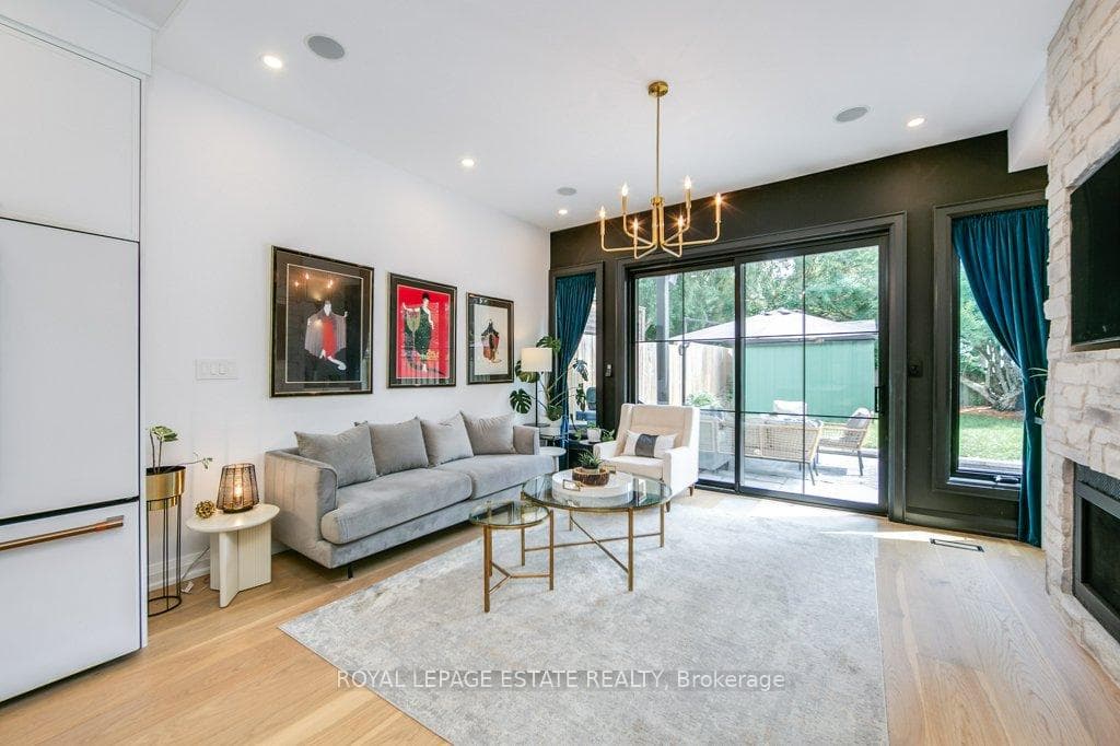 25 Herbert Avenue photo 15