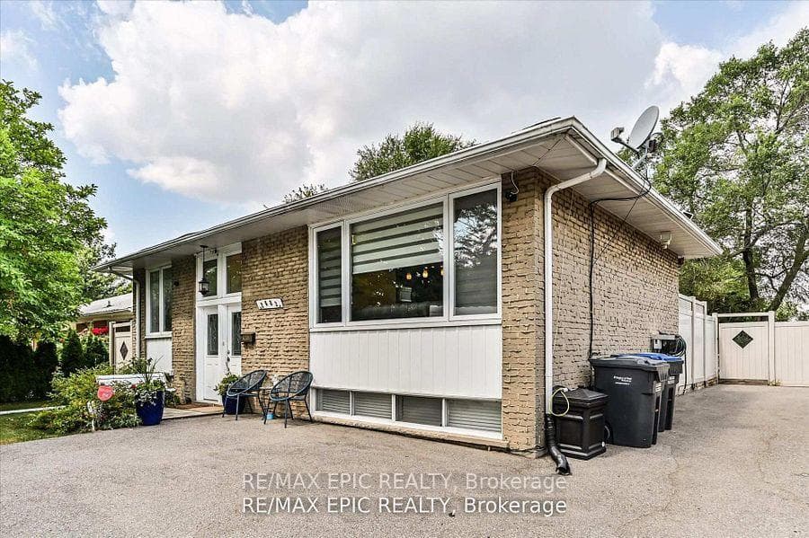 2683 TRUSCOTT Drive Unit LOWER photo 2