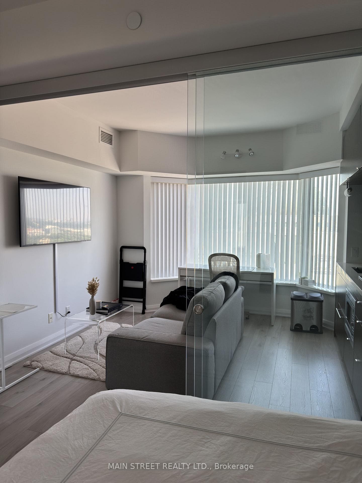 155 Yorkville Avenue Unit 3015 photo 5