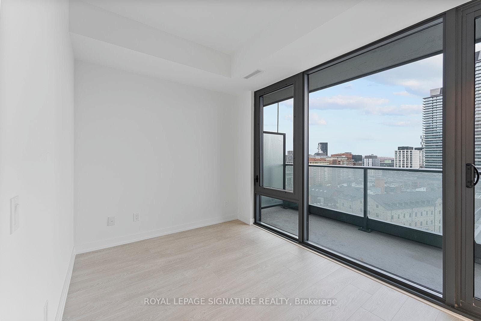 35 Parliament Street Unit 1201 photo 9