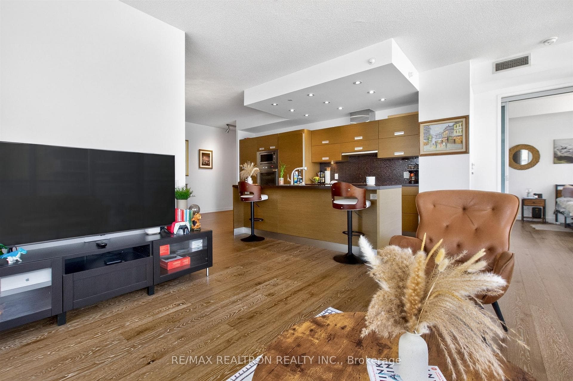 88 Park Lawn Drive Unit 2708 photo 21