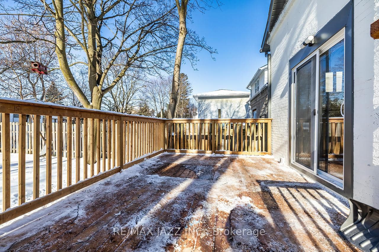 120 Elgin Street photo 35
