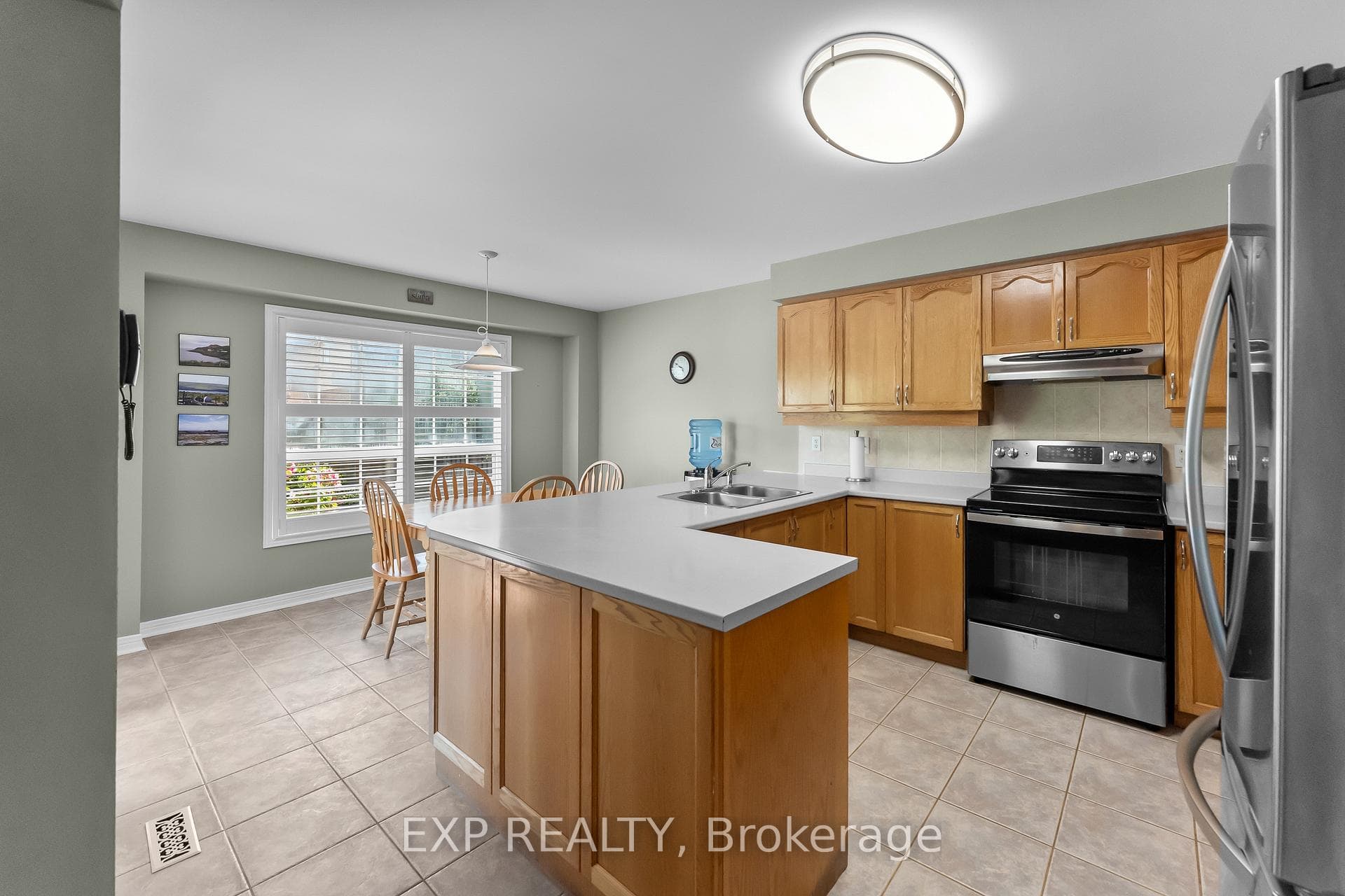 57 Goodman Crescent photo 23