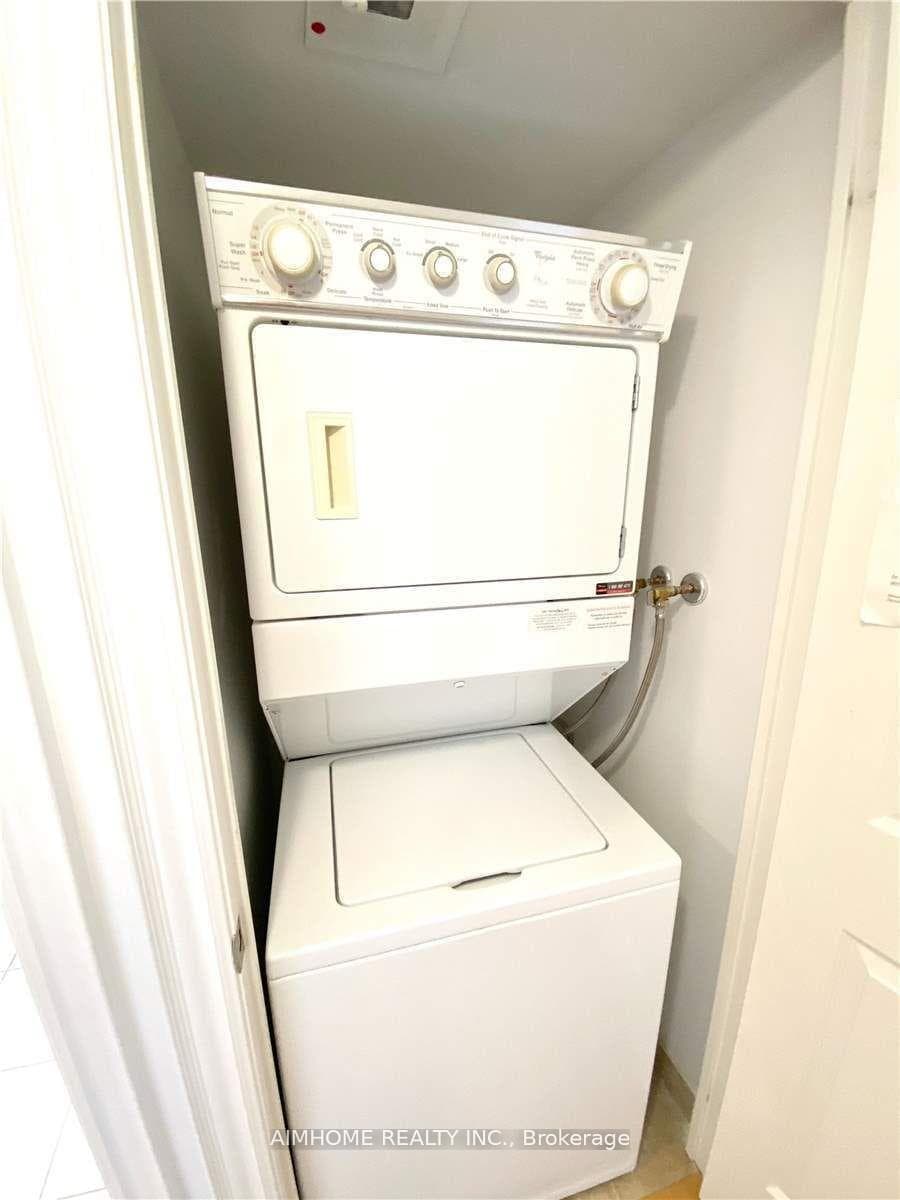 33 Cox Boulevard Unit 827 photo 29