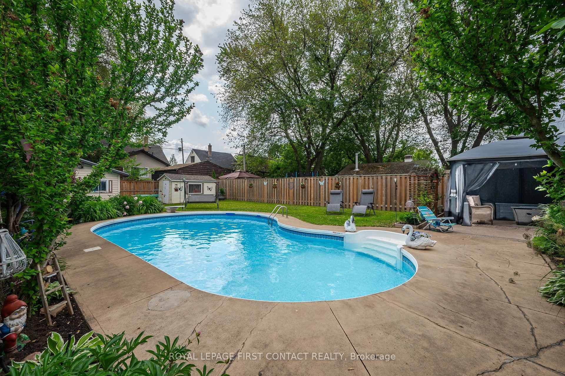 164 Adair Avenue photo 24