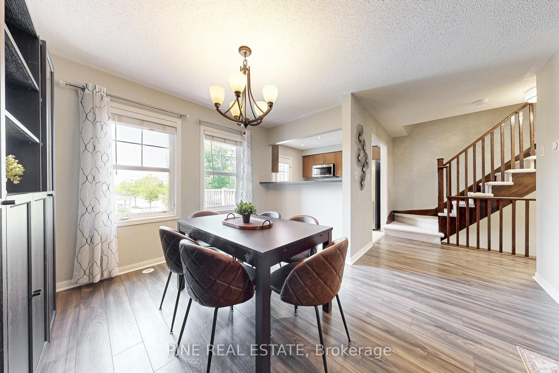 649 SPEYER Circle photo 18