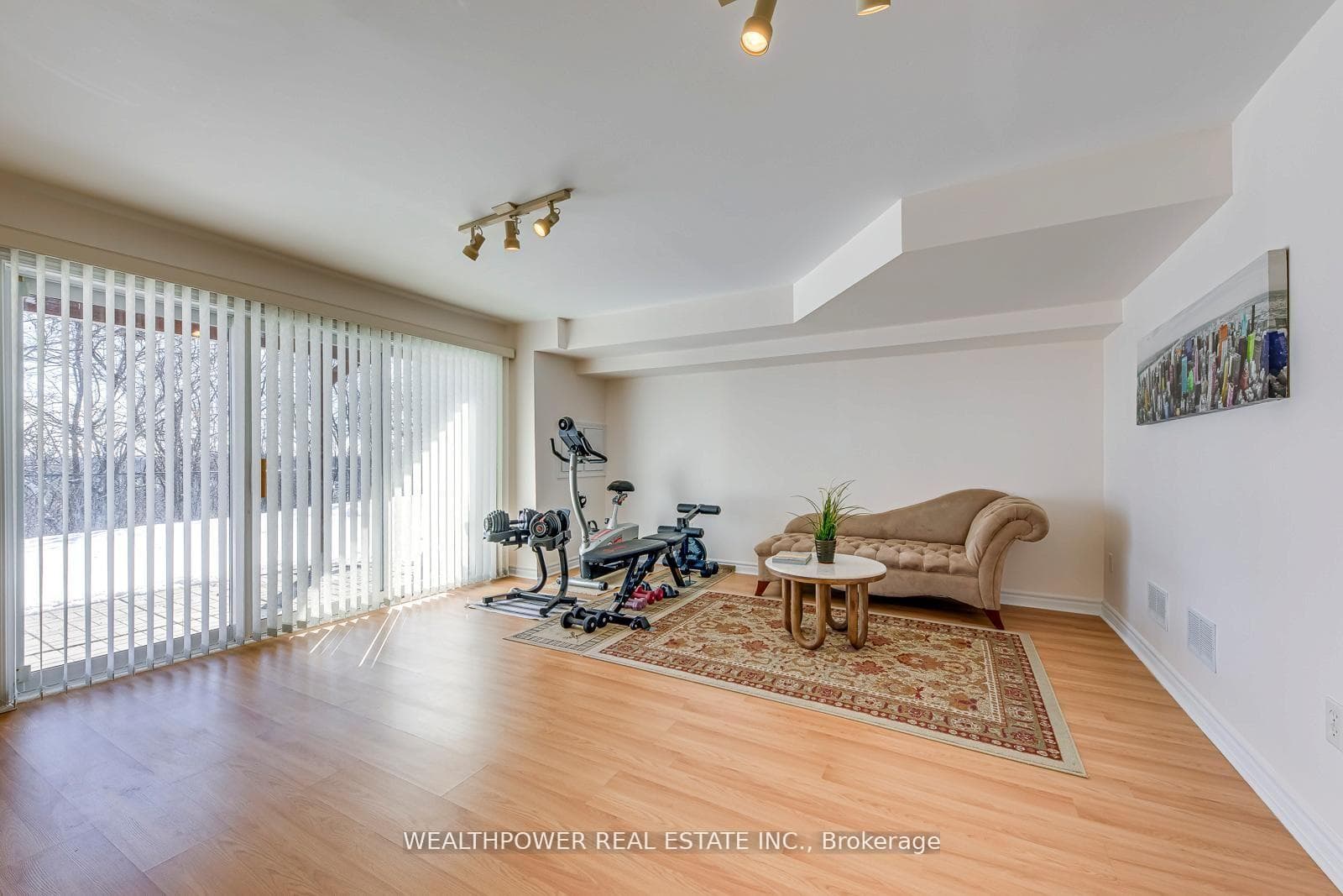800 Dundas Street Unit 26 photo 34