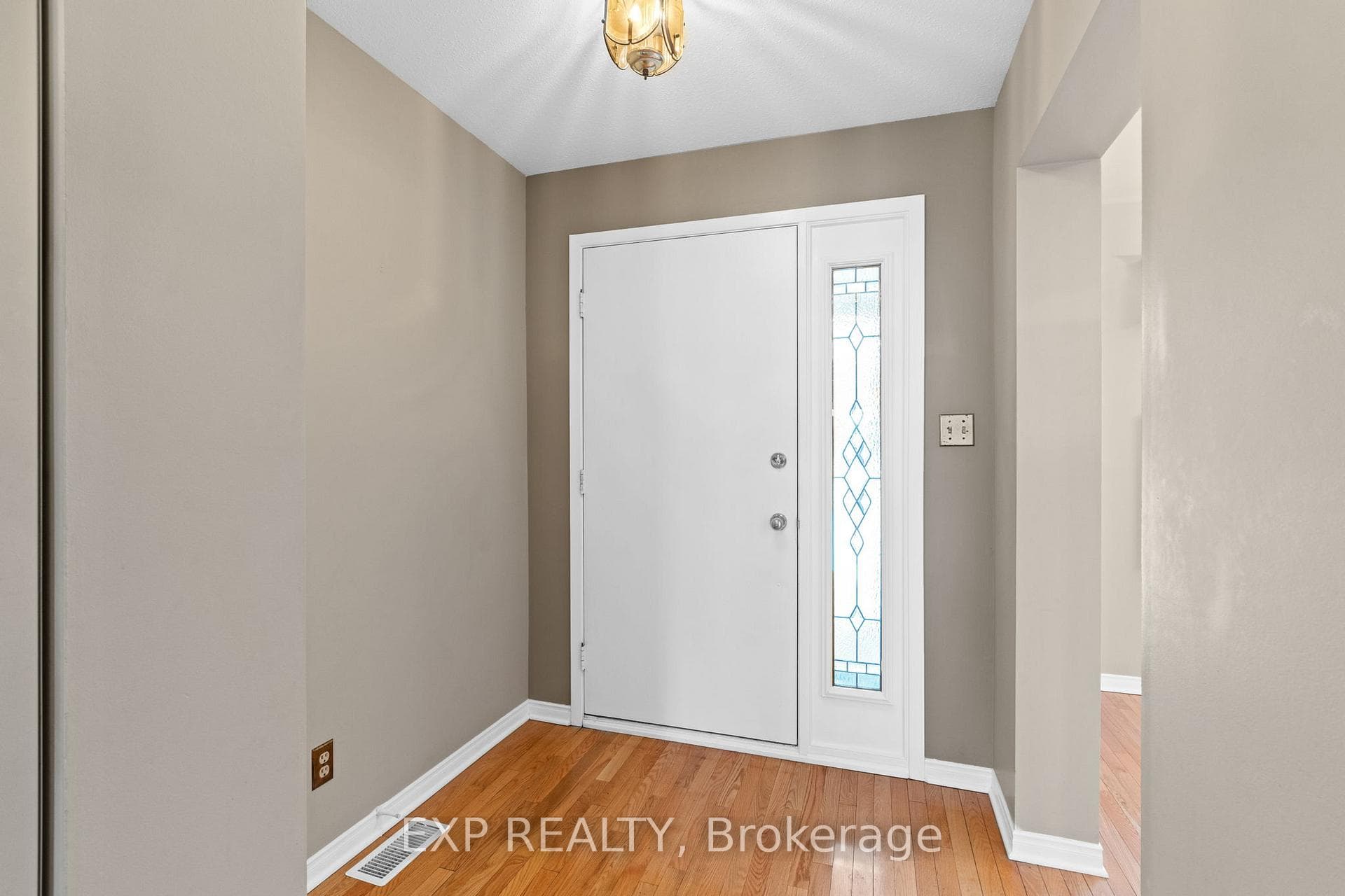9 Fieldgate Drive photo 5
