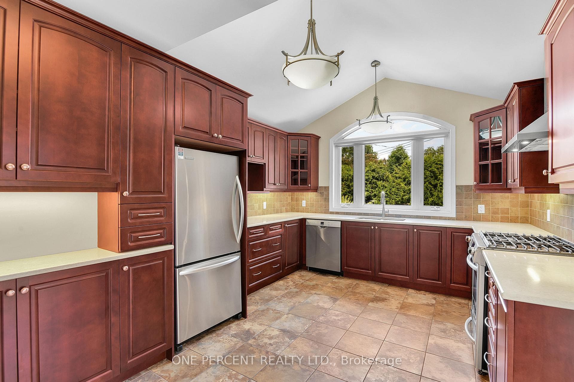705 Parkdale Avenue photo 11