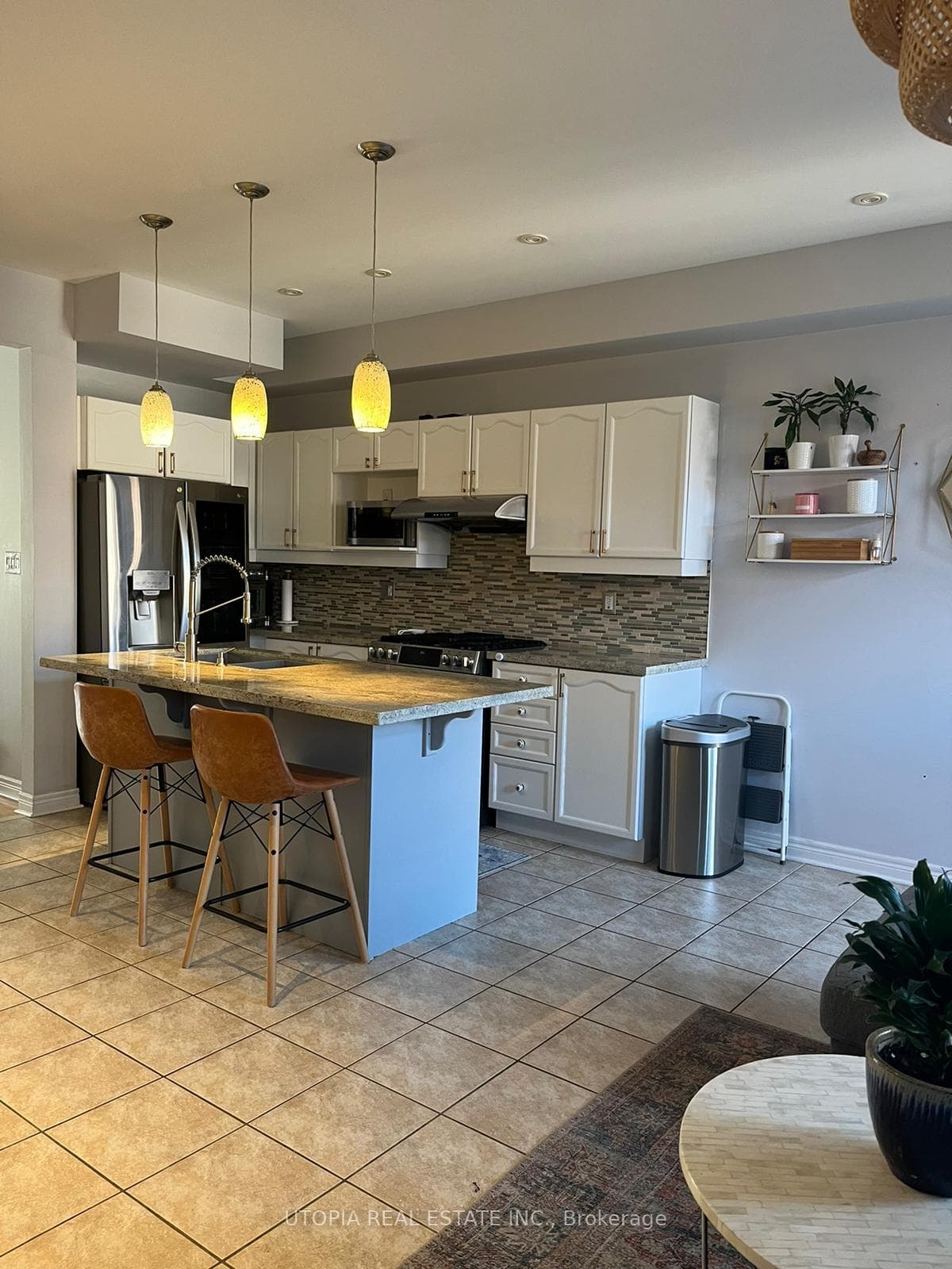 5405 Festival Drive photo 3